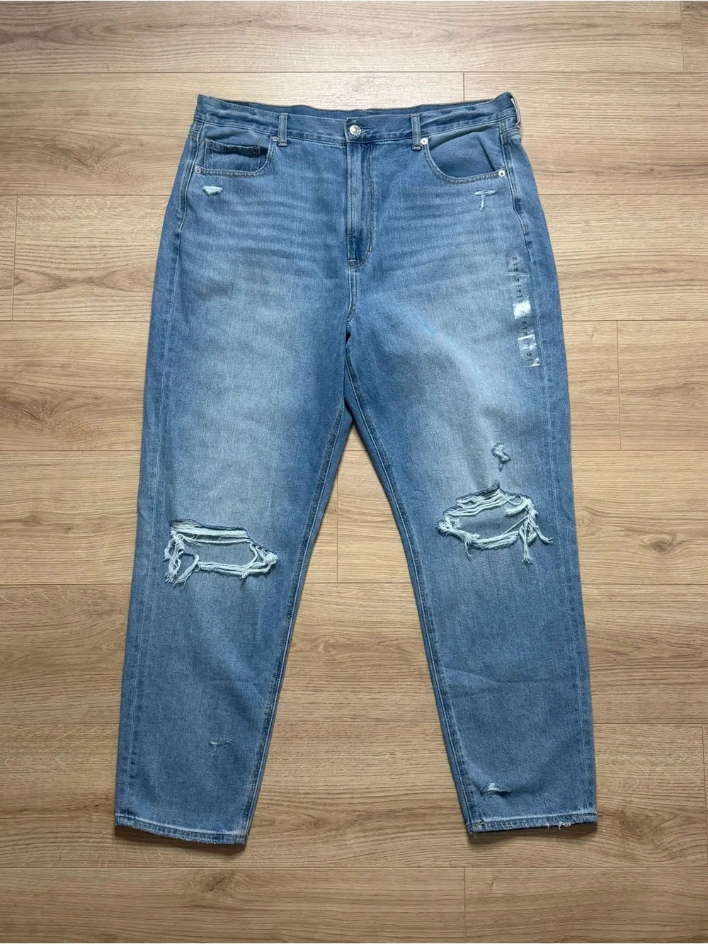 NWT American Eagle Mom Jean Size 18 Long